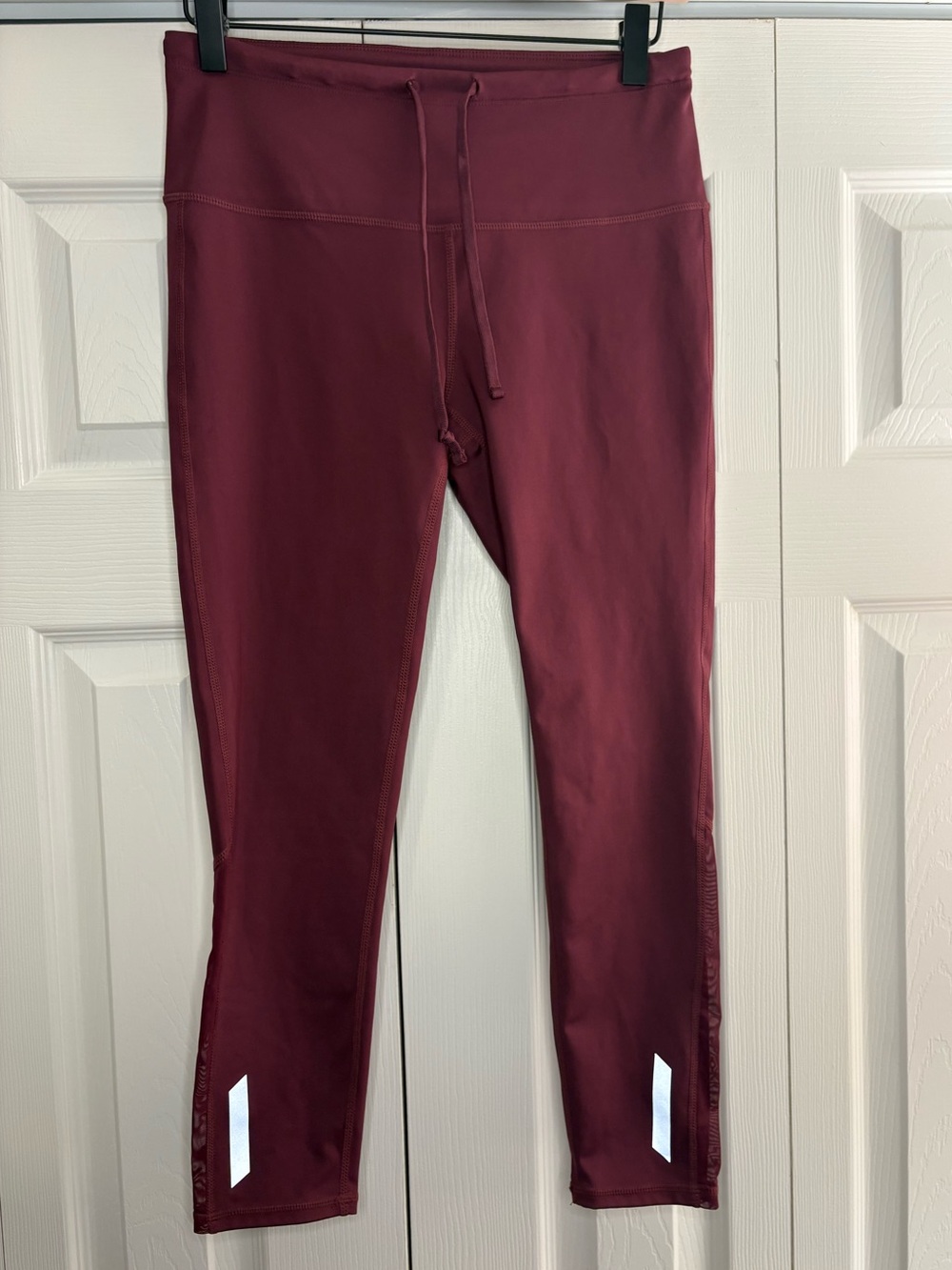 Women’s Zella active leggings size M